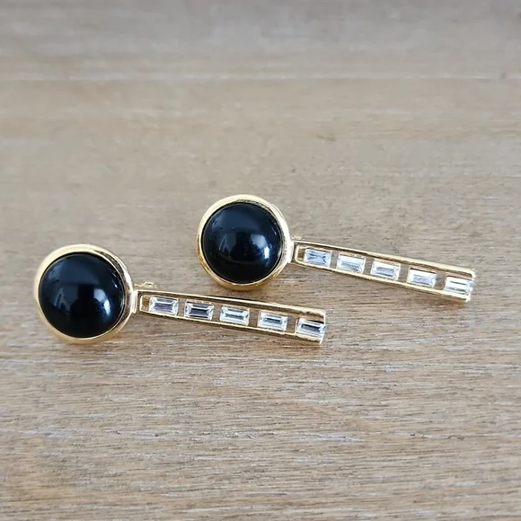 Vintage Monet Black & Gold Clamp Earrings - Picture 2 of 4